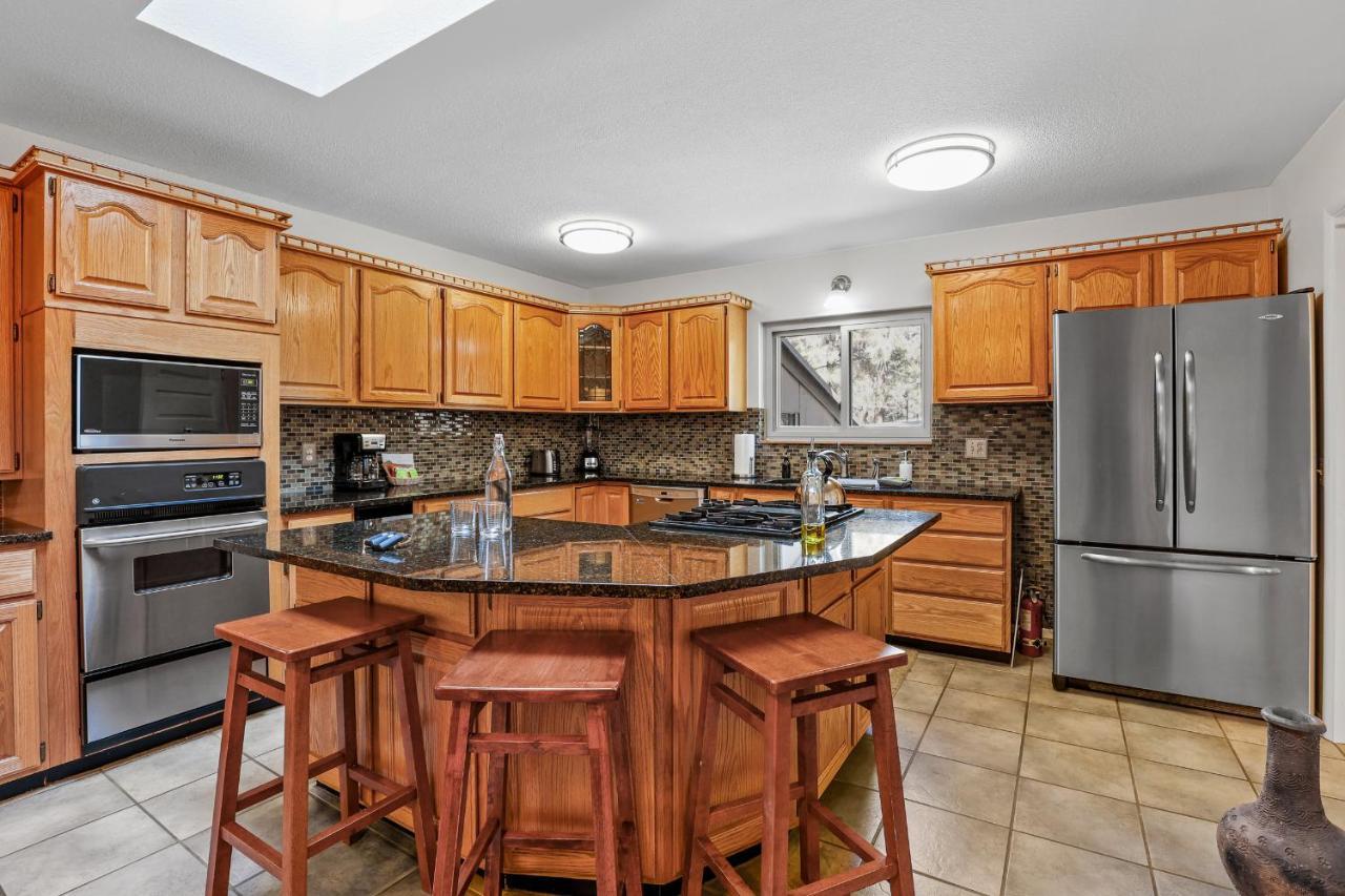 Captivating Continental Country Club Retreat With 4 Bdr And Spacious Deck! Flagstaff Zewnętrze zdjęcie