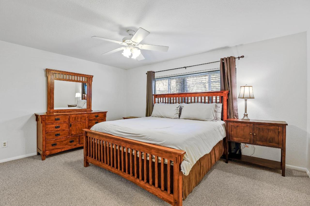 Captivating Continental Country Club Retreat With 4 Bdr And Spacious Deck! Flagstaff Zewnętrze zdjęcie